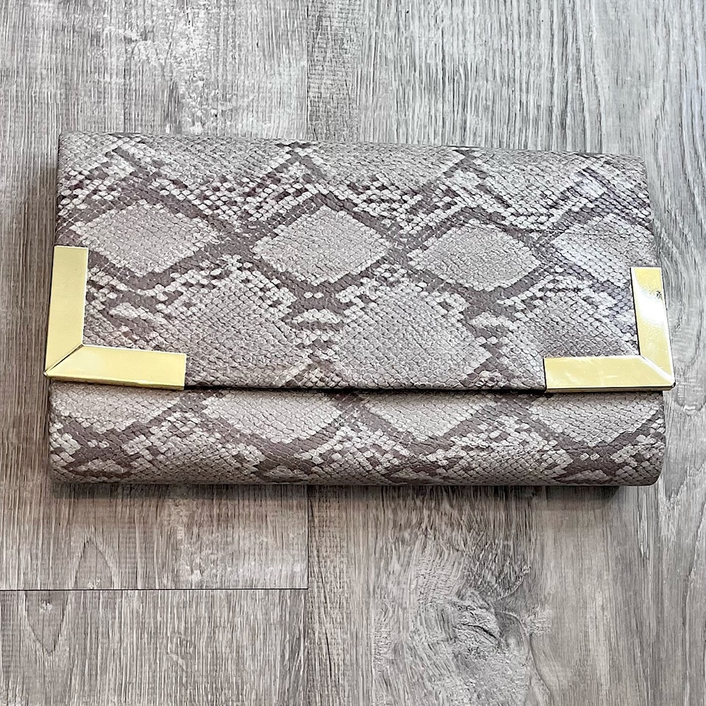 Kate Landry Gray Snakeskin Gold Metal Chain Crossbody Clutch Formal Shoulder Bag